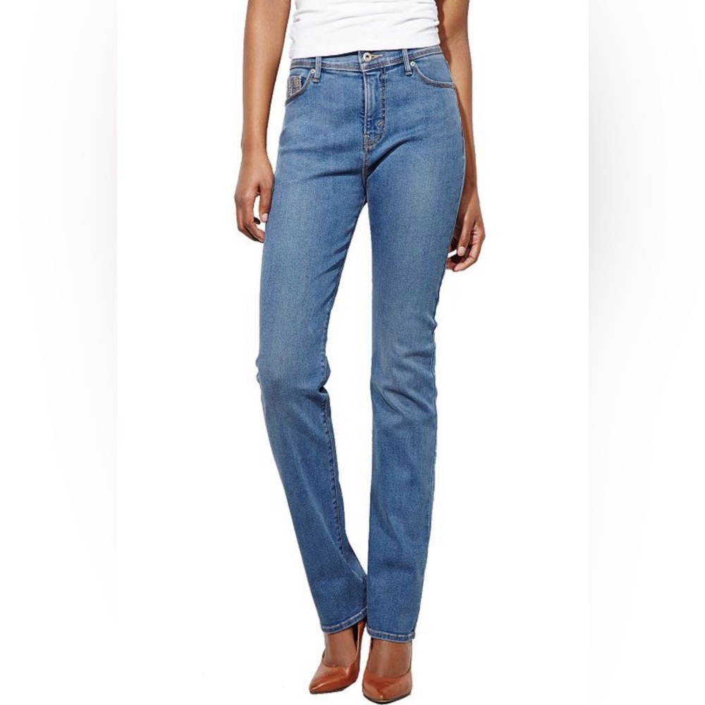 Woman’s Levi’s 512 perfectly slimming jeans